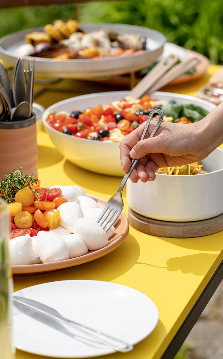 knIndustrie-outdoor-dining-23-e1685960658337